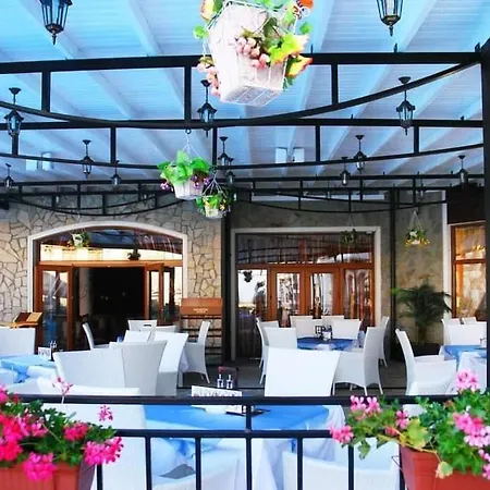 Victoria Villa, 13 Merlot Street, The Vineyards Resort, Aheloy, Pomorie. Vila